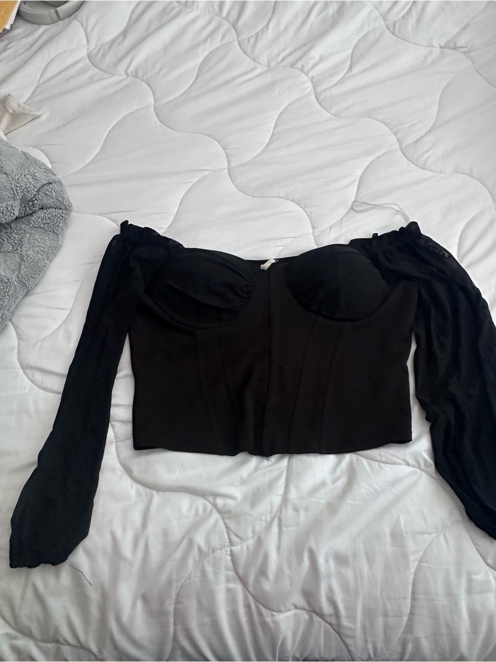 Bluebell Black Off-Shoulder Long Sleeve Crop Bustier Top - Picture 4 of 9